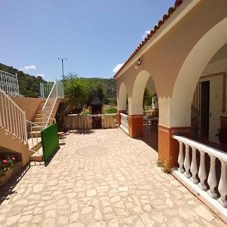 Casa Las Vicarias Olvera Luaran gambar